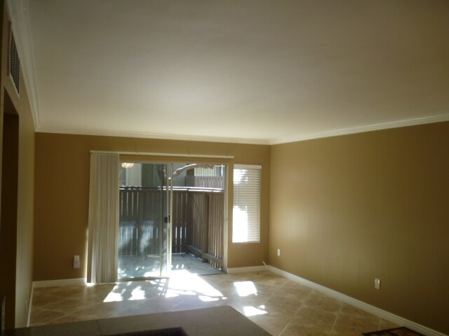 Foto del edificio - 18350 Hatteras St