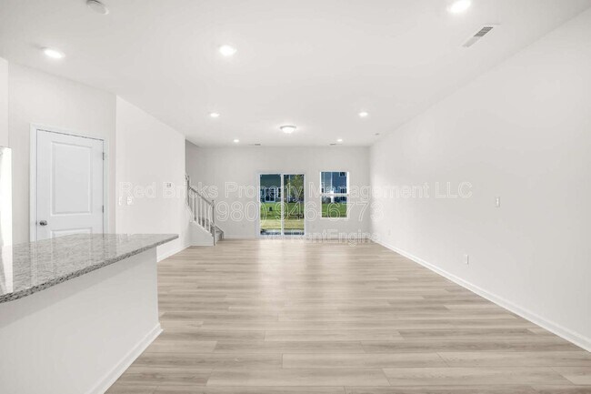 Foto del edificio - 796 Earhart St NW