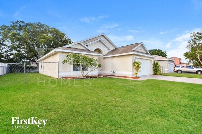 Foto del edificio - 521 Finch Ln