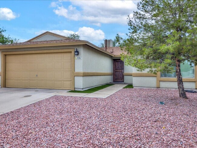 Building Photo - 3 Bedroom 2 Bathroom: Partially Furnished home!! **UNFURNISHED-RENTAL PRICE IS $2,250.00**