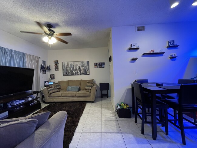 Building Photo - 751 Cypress Ln