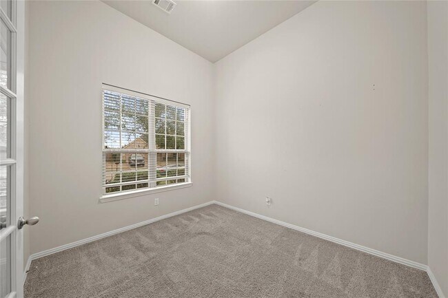 Foto del edificio - 6164 Bridgewater Ln