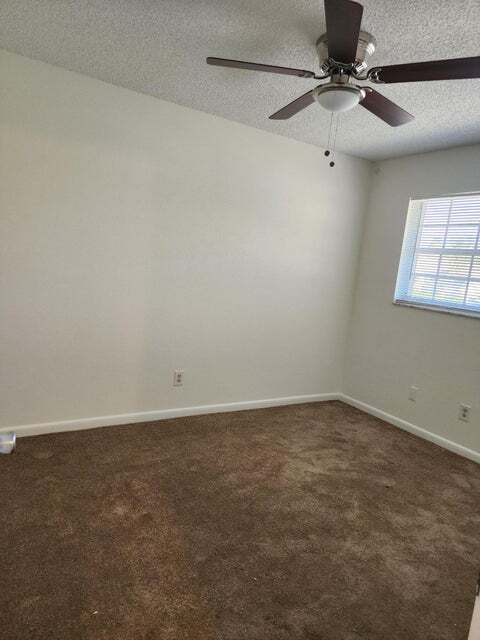 Foto del edificio - 1601 Sunny Brook Ln