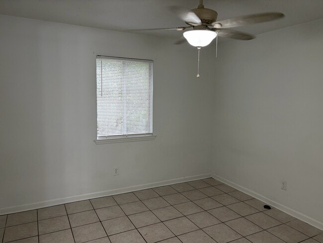 Building Photo - 207 Lovelace Dr
