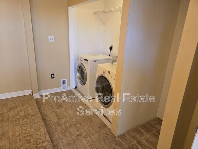 Foto del edificio - 9654 14th View St