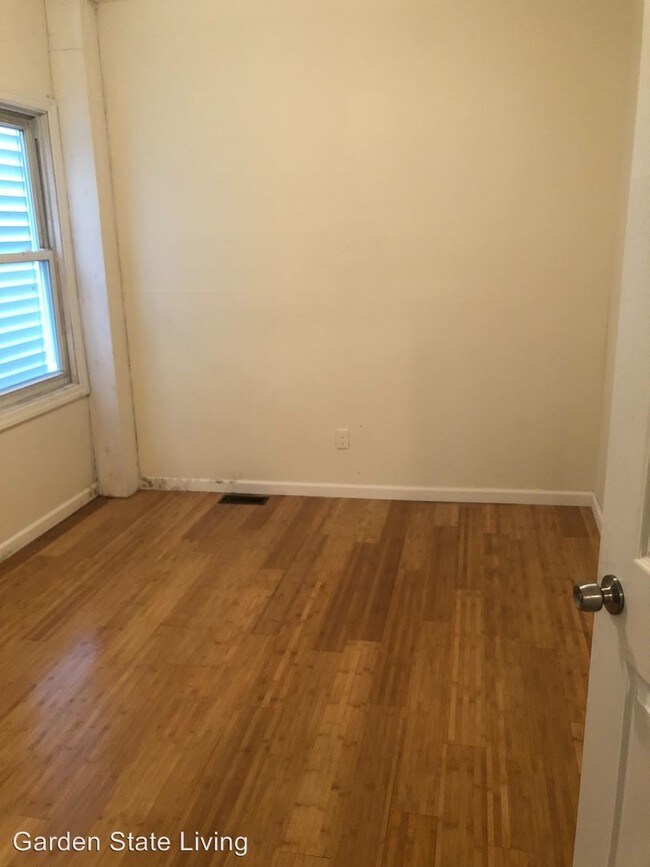 Foto del edificio - 16 N 5th St