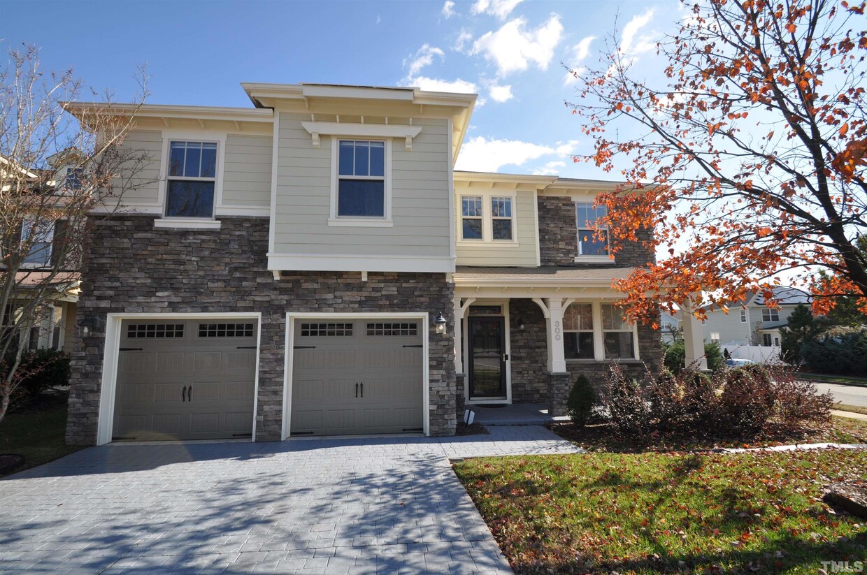 Primary Photo - 300 Lime Creek Ct