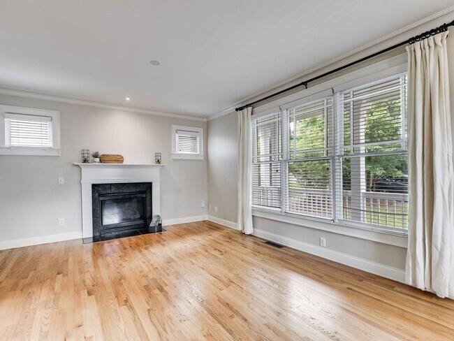 Foto del edificio - 3 Bedroom Single Family Home in Atlanta