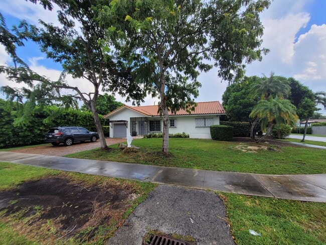 Foto del edificio - 8001 SW 36th Ter