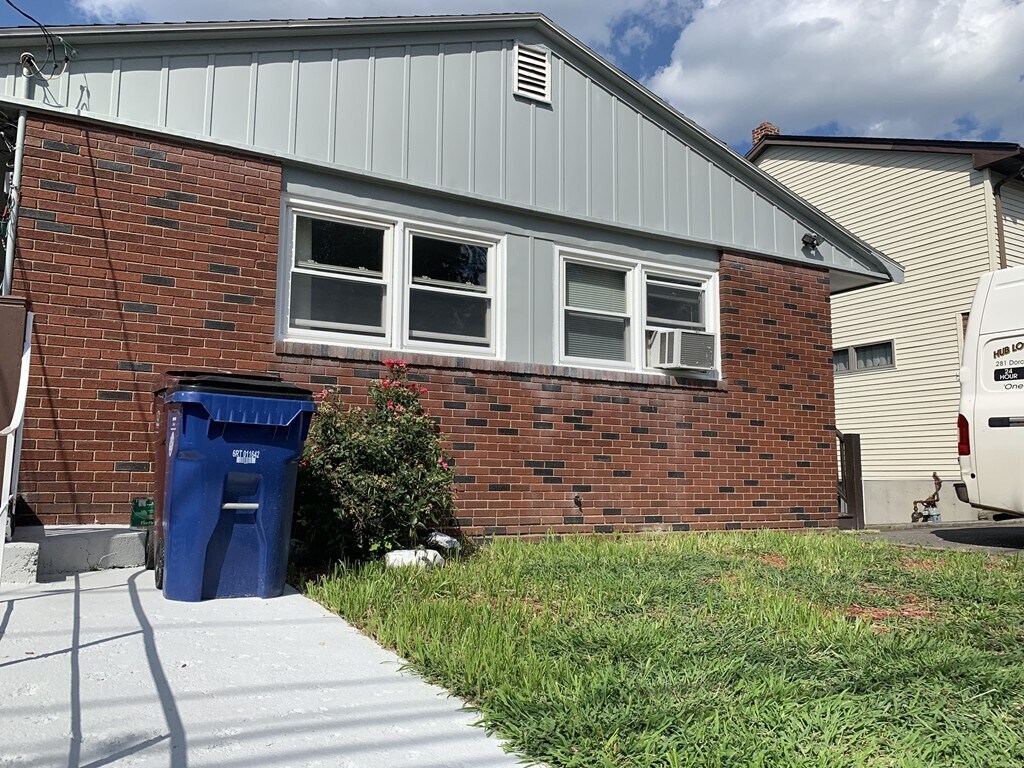 Primary Photo - 235 Reservoir Ave
