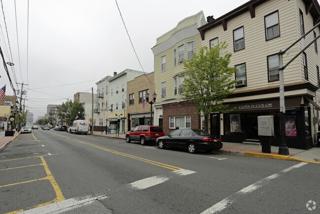 Foto del edificio - 6811 Park Ave