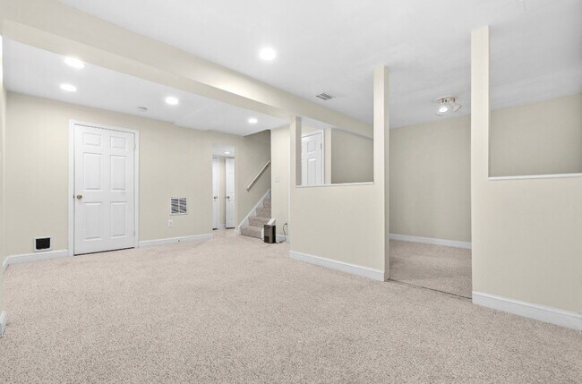 Foto del edificio - 6016 Rockton Ct