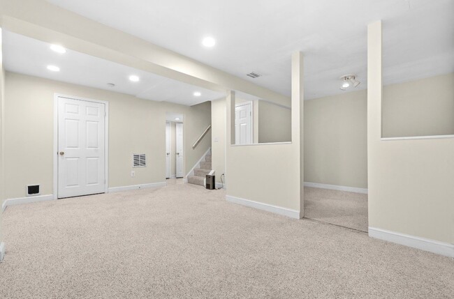 Photo - 6016 Rockton Ct (Centreville, VA) Townhome