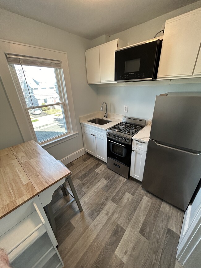 Building Photo - 534 Park Pl