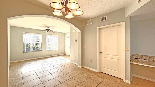 Foto del edificio - 138 SW Peacock Blvd