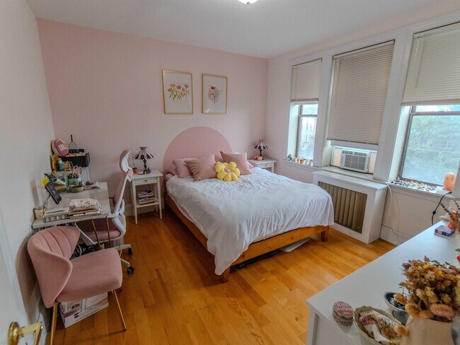 Foto del edificio - 3315 Pleasant Ave