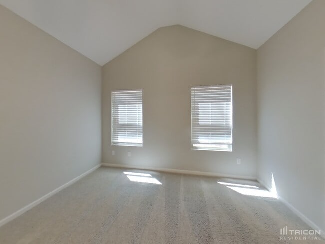 Building Photo - 252 Oaken Bucket Dr