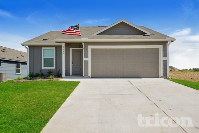 Building Photo - 2908 Pine St