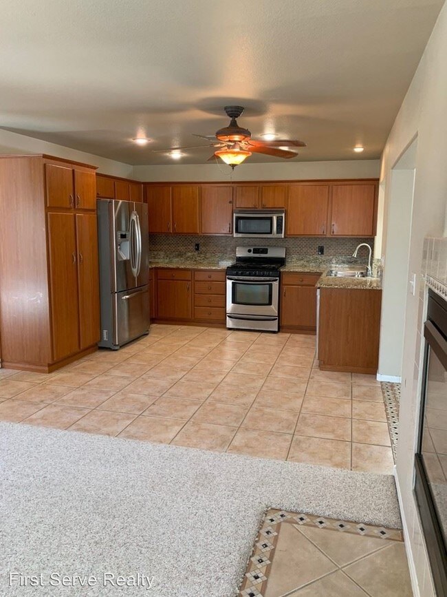 Building Photo - 3 br, 2.5 bath House - 936 Midpride St