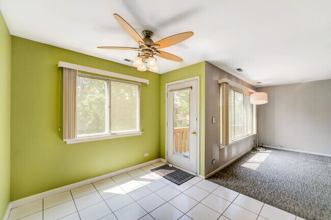 Foto del edificio - 741 Acorn Ct