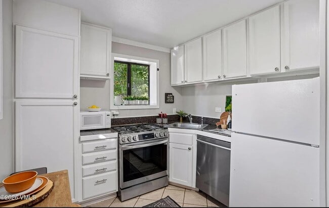 Cocina - 5064 Black Gore Dr