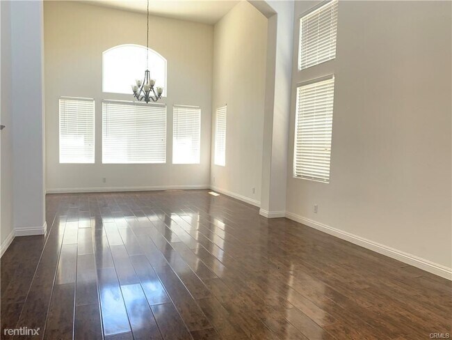 Foto del edificio - 5 br, 3 bath House - 3610 Cornwall Ct