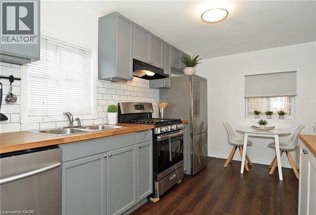 Photo du bâtiment - 9 Adam St