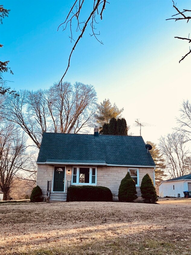 Primary Photo - 201 W Church Ln