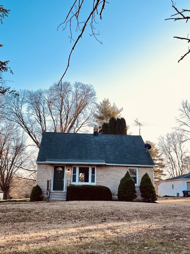 Building Photo - 201 W Church Ln