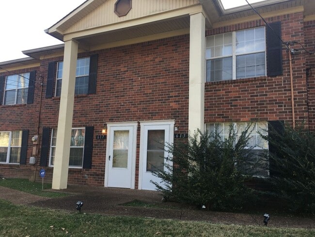 Affordable townhome with Free Rent - Affordable townhome with Free Rent