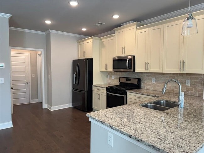 Building Photo - 5750 Rocky Falls Rd