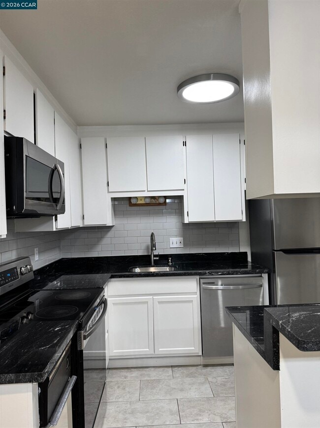 Foto del edificio - 1725 Landana Dr