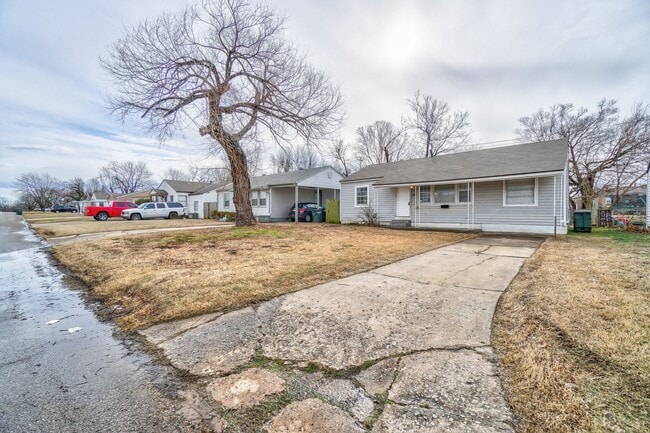 Photo - 3 Bed 1 Bath in Del City! House