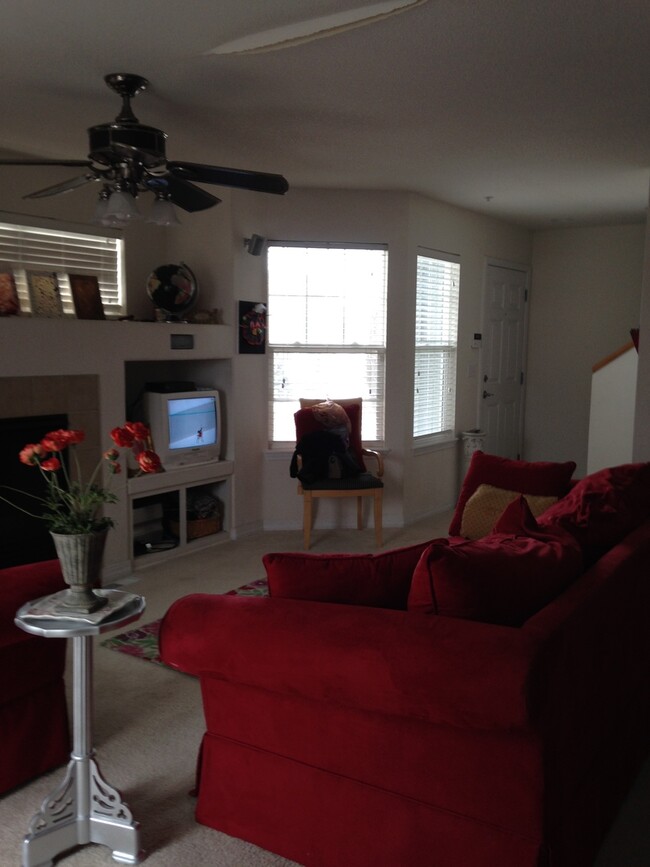 Foto del edificio - Spacious 2 bed 2.5 bath Broomfield Townhom...