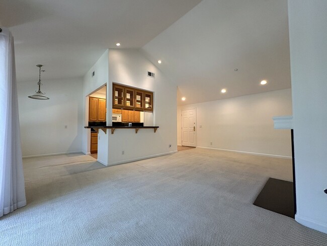 Photo - 20 Willow Road #34 House