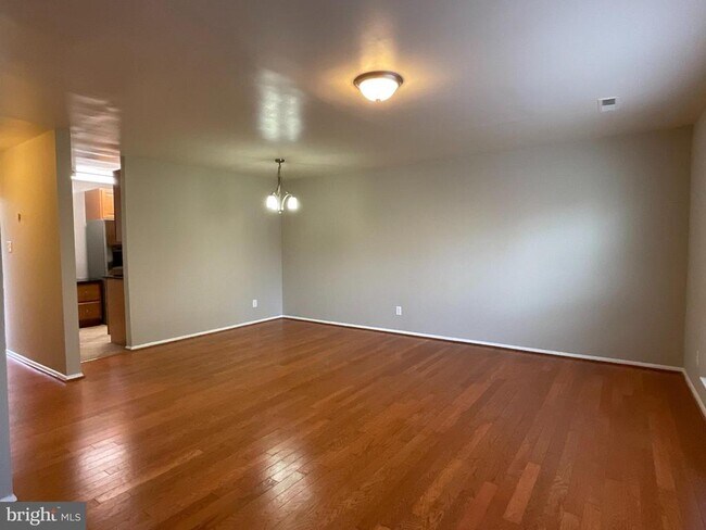 Building Photo - 1789 Westwind Way