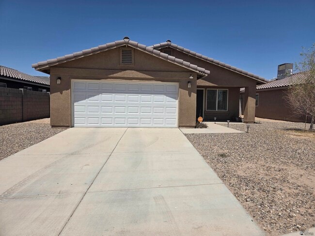 Building Photo - 4428 S Cholla Wy