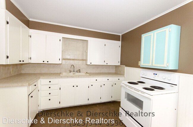 Building Photo - 3 br, 1 bath House - 130 Windham
