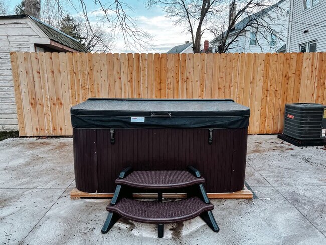 Foto del edificio - 3923 Victory Blvd