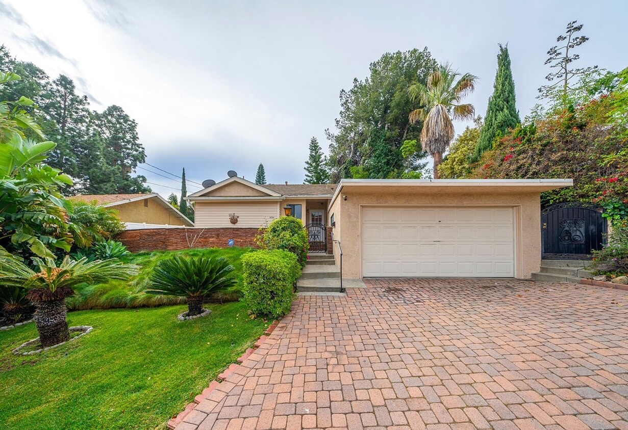 Primary Photo - Beautiful Rancho Palos Verdes Home