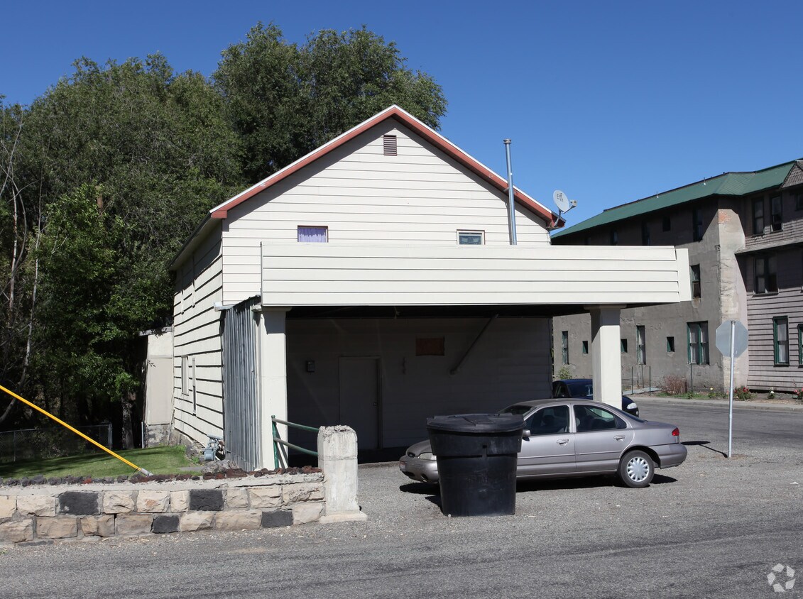 Foto del edificio - 303 W Rail St N