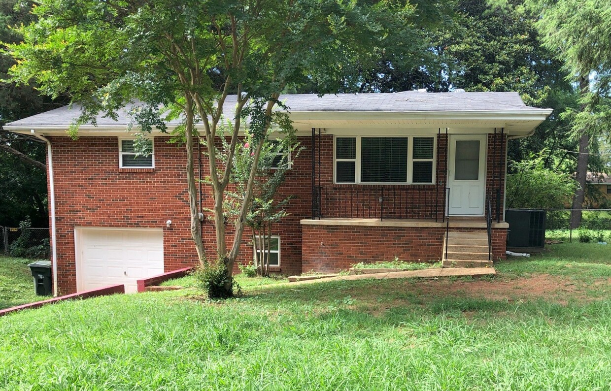 Foto principal - 3126 Las Animas Ave NW
