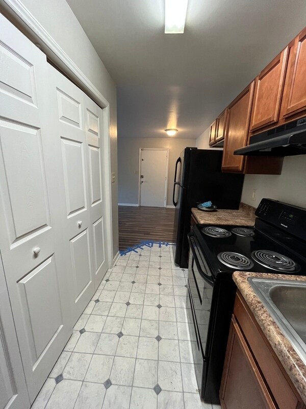 Foto del edificio - 2728 N O.Henry Blvd