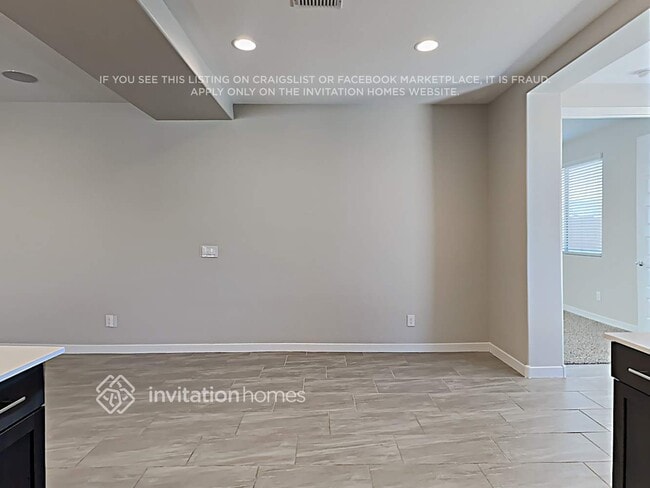 Building Photo - 18822 W Canterbury Dr