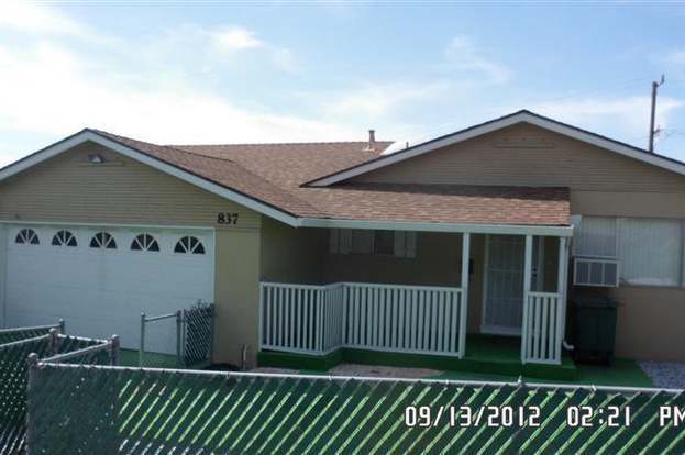 Building Photo - 837 N Camino Alto