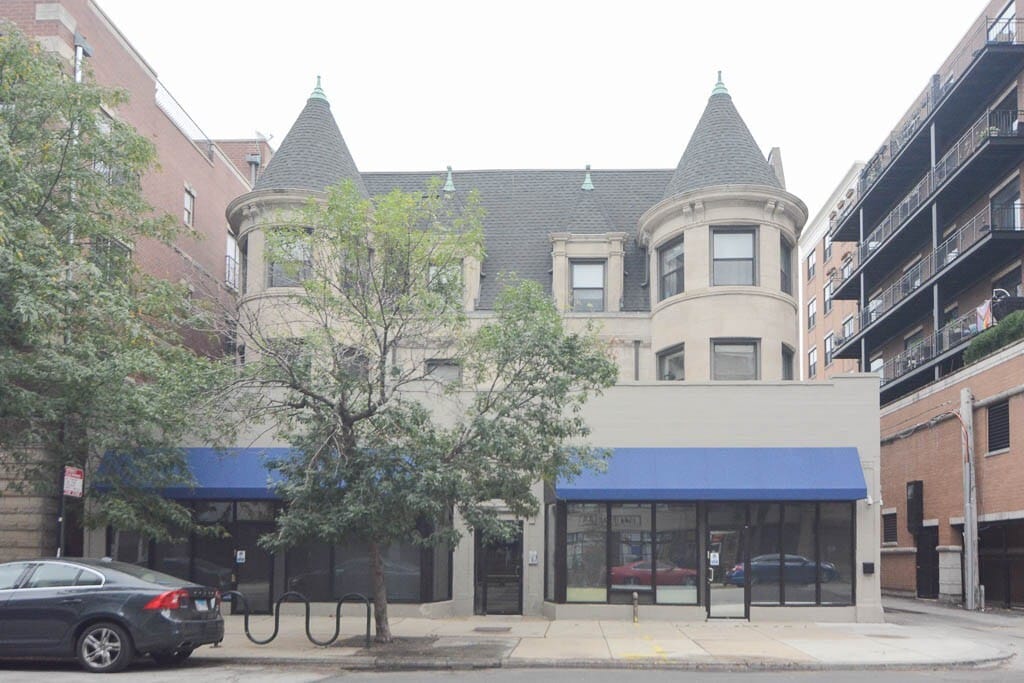 Primary Photo - 4715 N Sheridan Rd