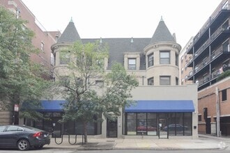 Building Photo - 4715 N Sheridan Rd