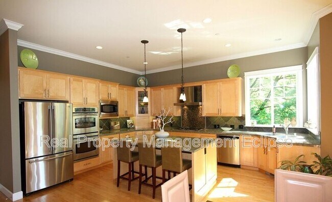 Foto del edificio - 11011 NE 100th Pl