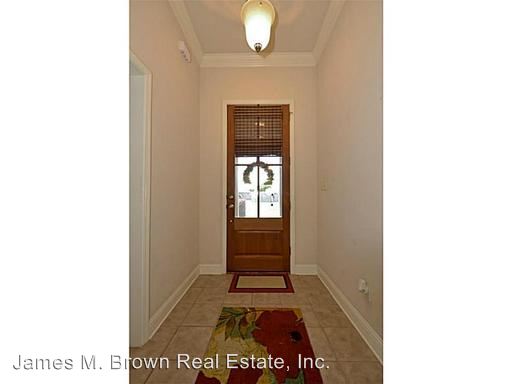 Building Photo - 214 Sherwood Dr