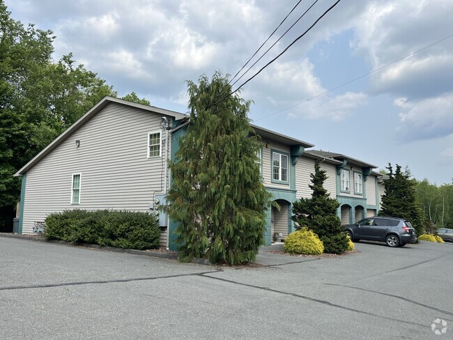Building Photo - 67 Tiara Ct